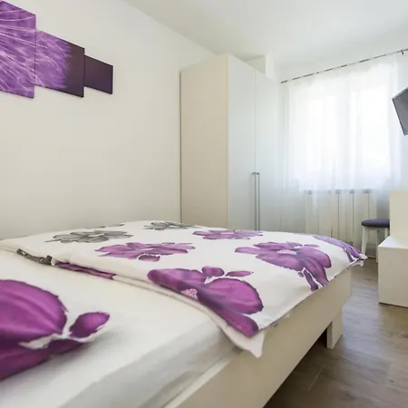 Family Friendly House With A Swimming Pool Kapelica, - 24509